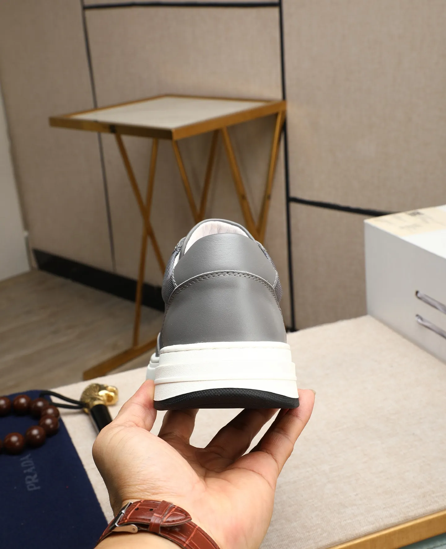 Men's men's shoes 💰420 🌹🌹[PRADA—Prada] latest model 🙈original replica! 👟👟👟Available here. The workmanship is top-notch. The upper is made of Italian 🇮🇹Imported calfskin. ❗️Breathable genuine leather lining @Suitable for travel. The original version has an enlarged engraved sole, making it suitable for all kinds of travels, showing low-key luxury. Let quality speak for itself. Color: Size: 38-44